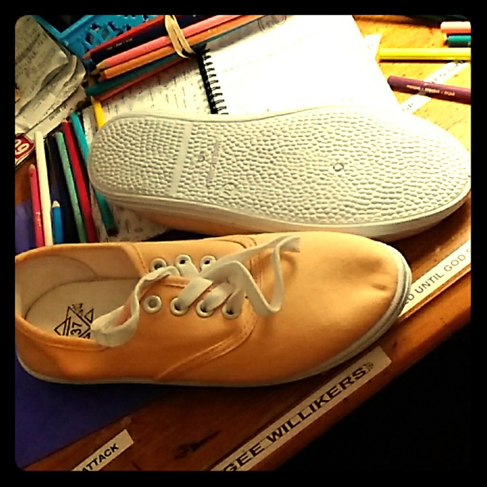Womens shoes